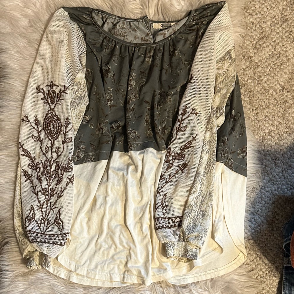 Women’s blouse